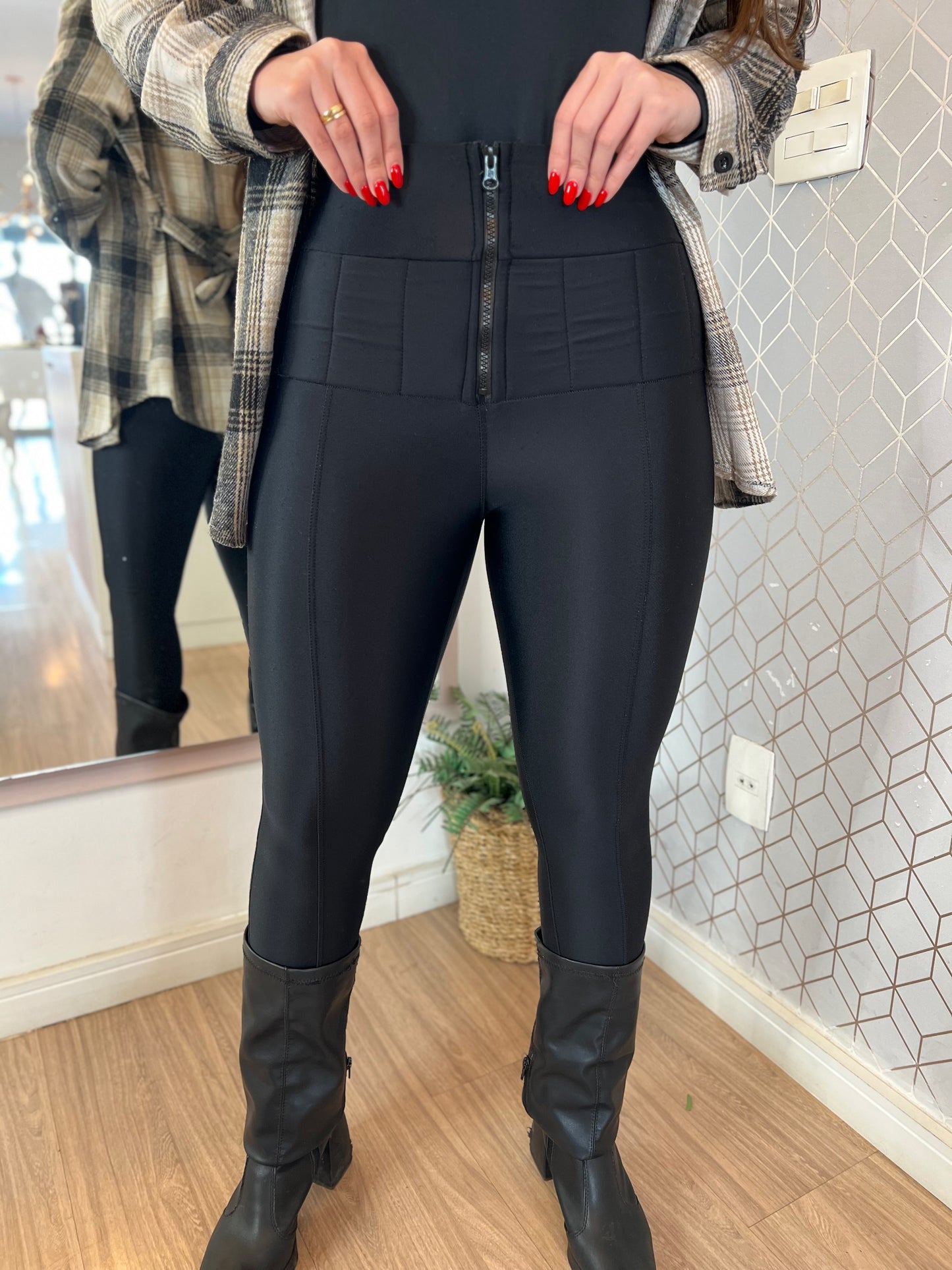 Calça Prada lipo