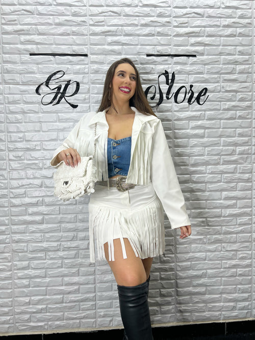 Conjunto jaqueta e saia
