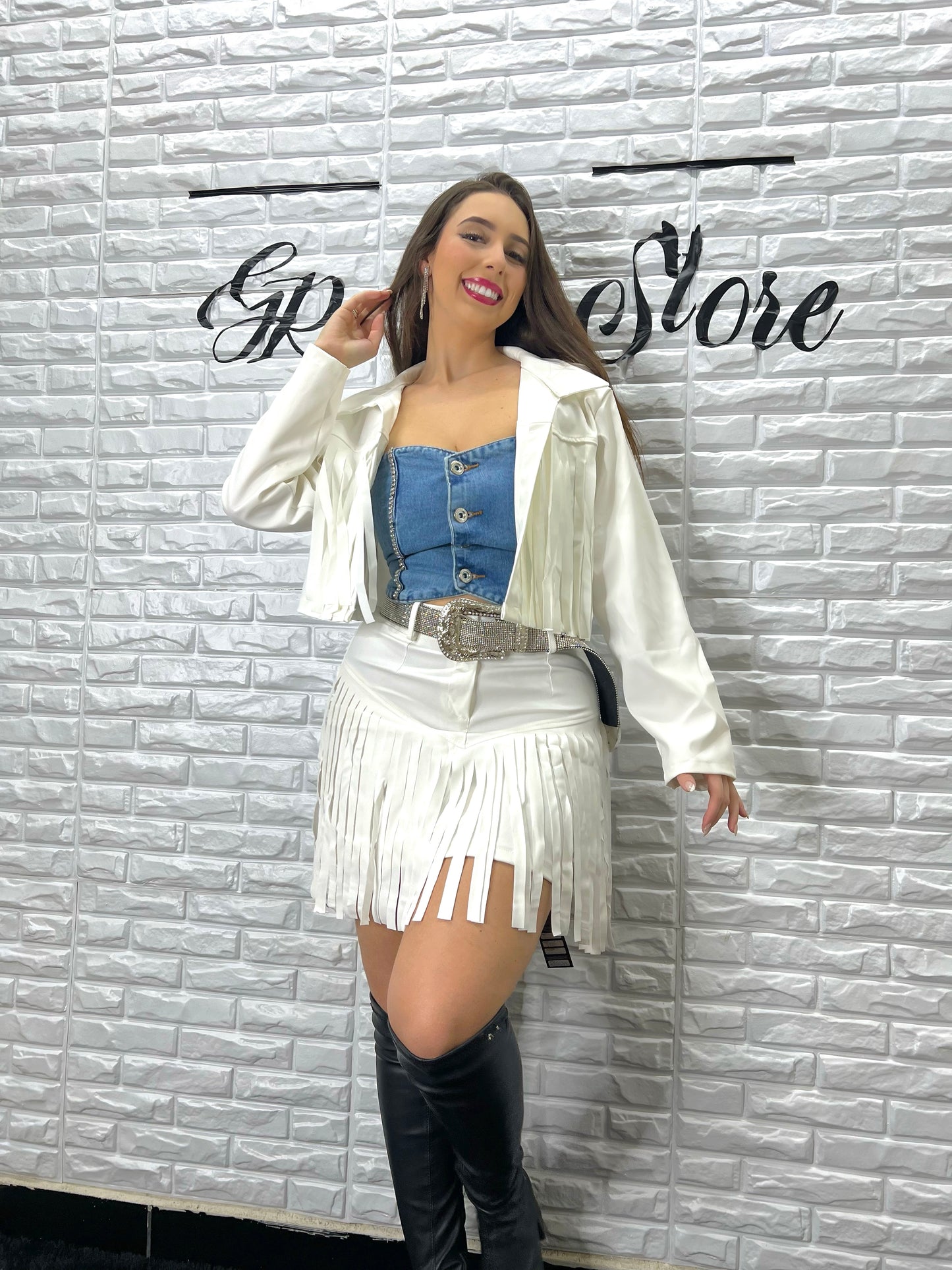 Conjunto jaqueta e saia