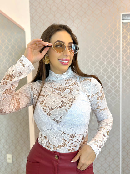 Blusa renda branca