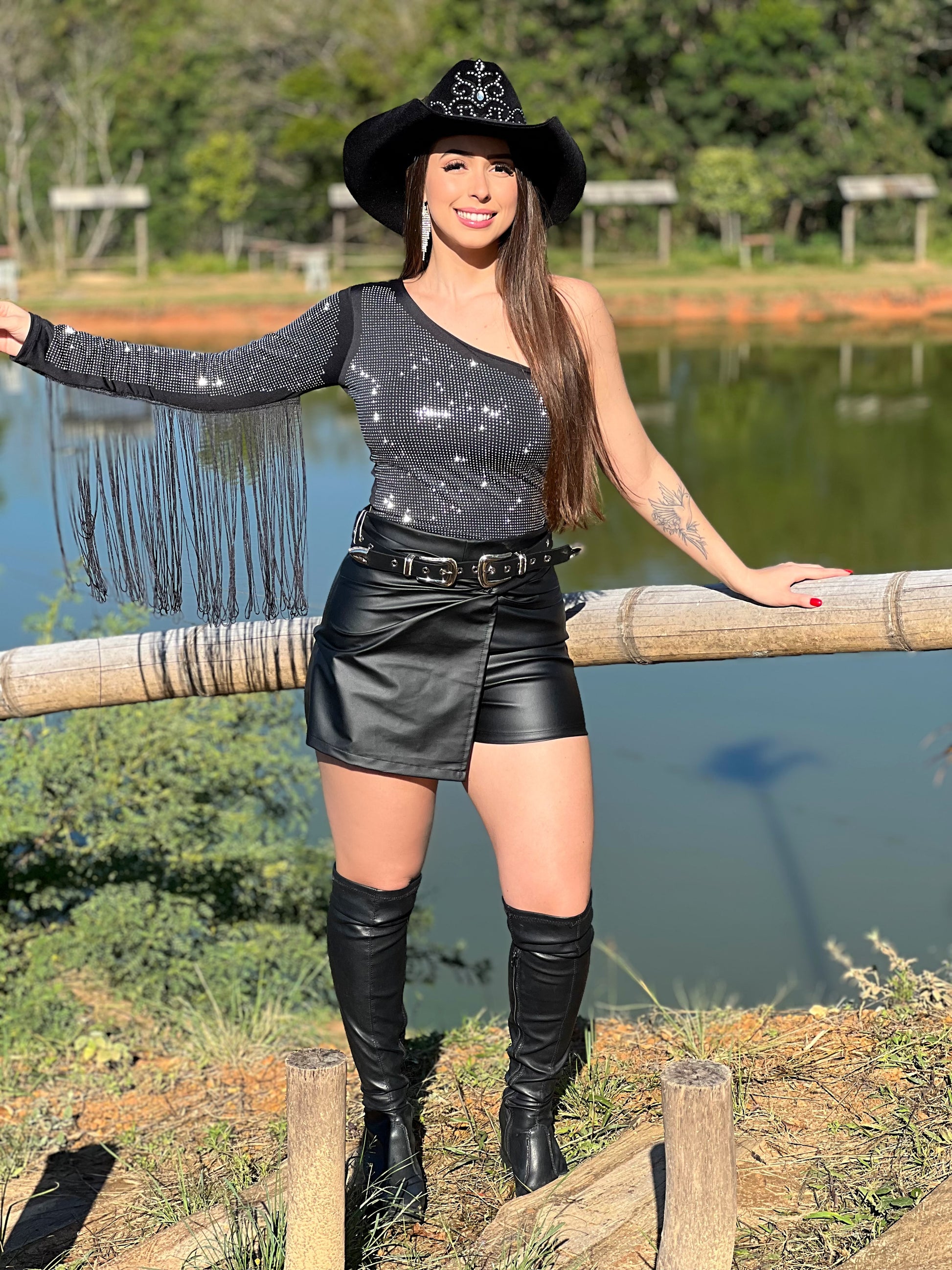 Body strass com franja