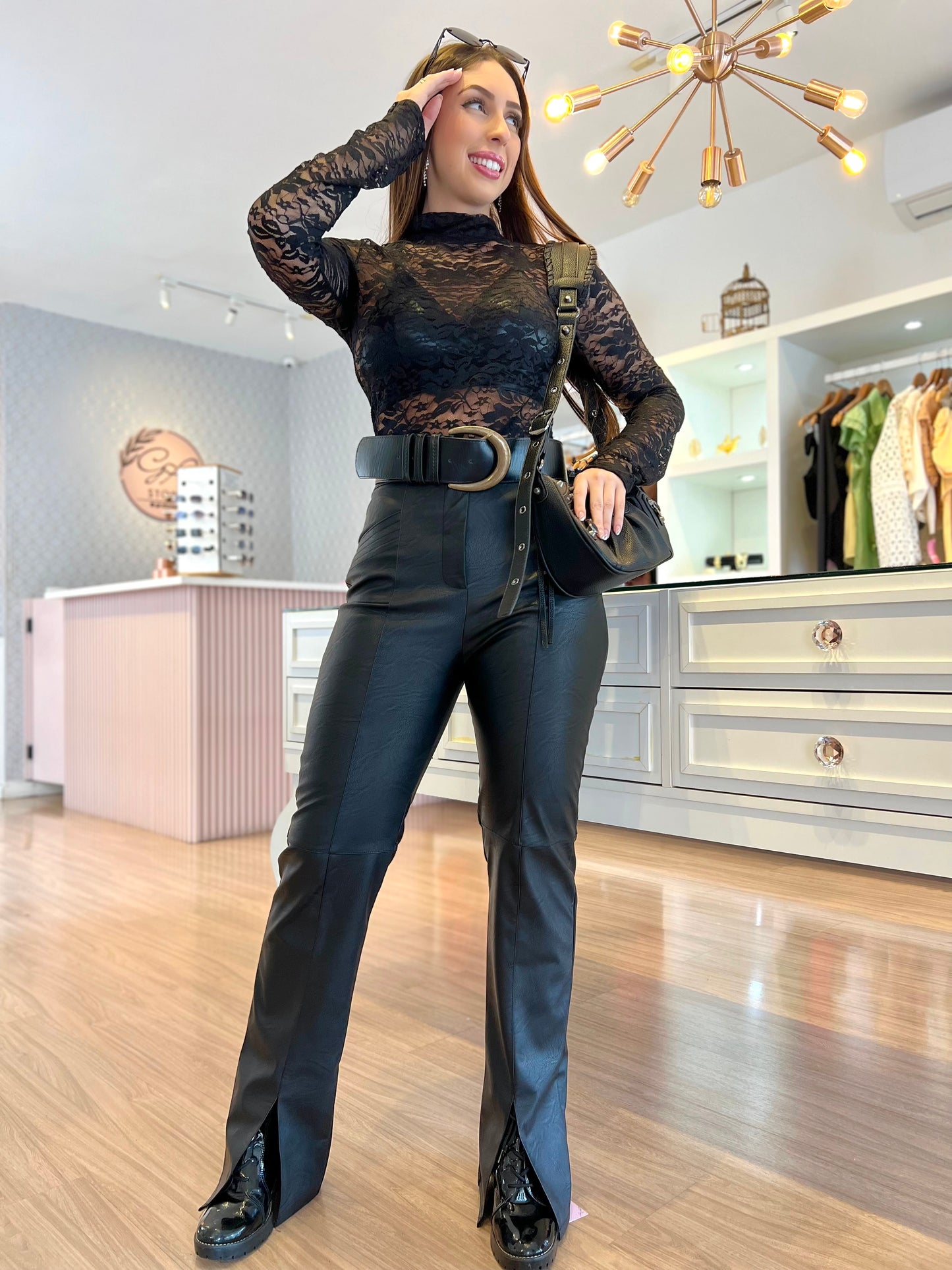 Calça couro preta