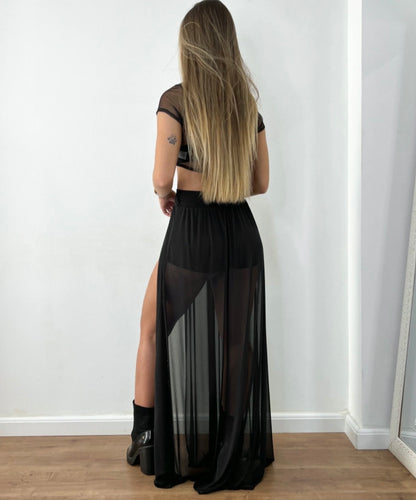 Saia tule com shorts e fenda