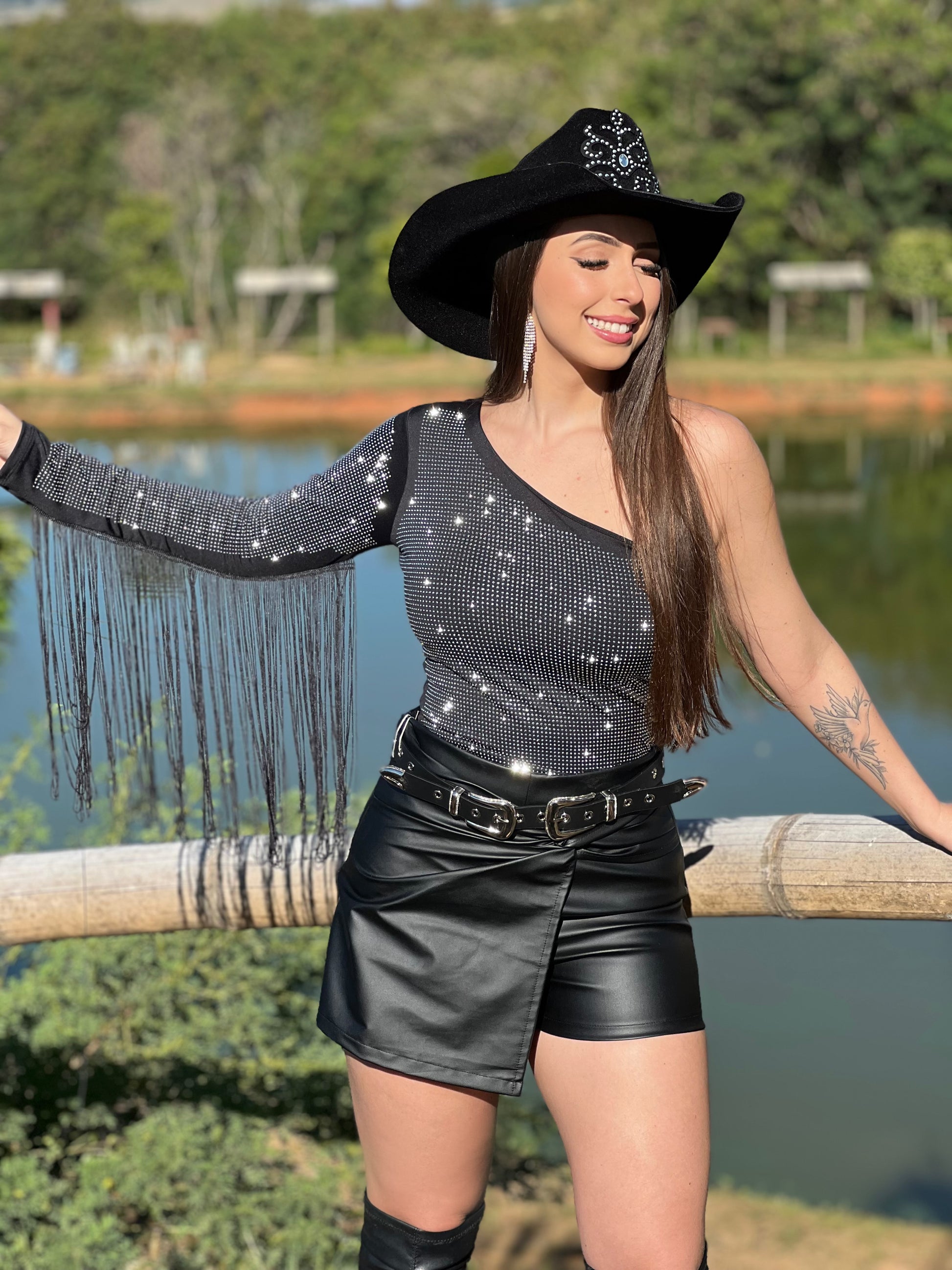 Body strass com franja
