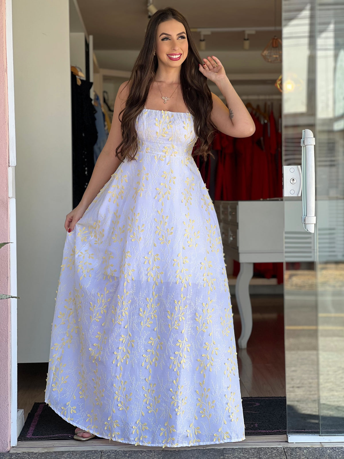 Vestido longo lese branco e amarelo